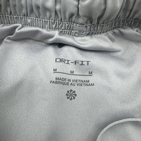 Nike Women’s Dri -Fit GRAY Tempo Running Shorts Elastic Waist Drawstring Sz M - Picture 5 of 10